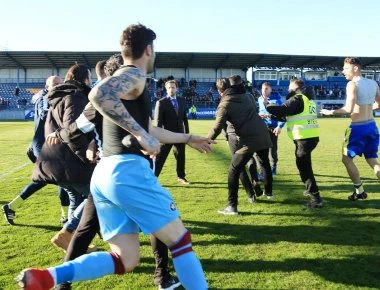 Επεισόδια στο Αστέρας-ΠΑΟΚ- Γενικός αρχηγός και παίκτης πιάστηκαν στα χέρια (φωτό)